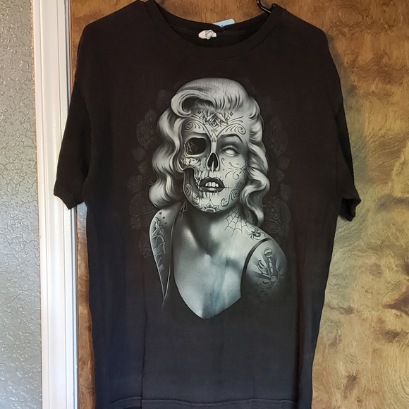 Other - Zombie blonde shirt.